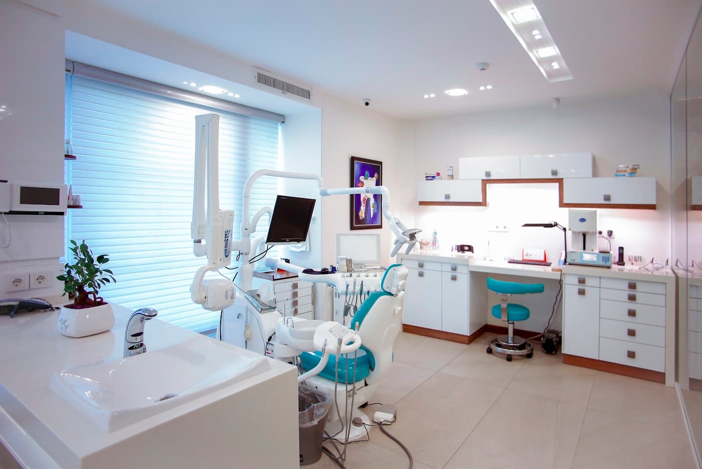 Bright, modern dental treatment room